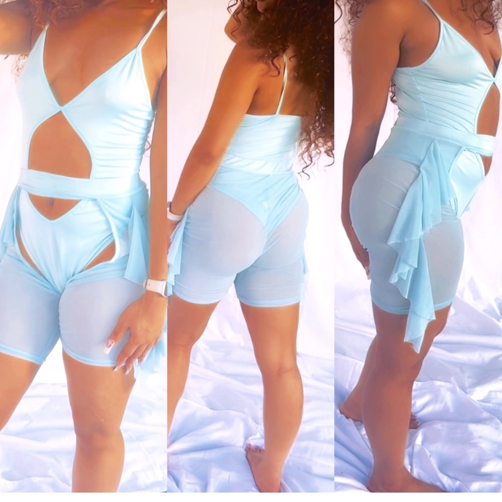 2-Piece Swimsuit🩵🛍️